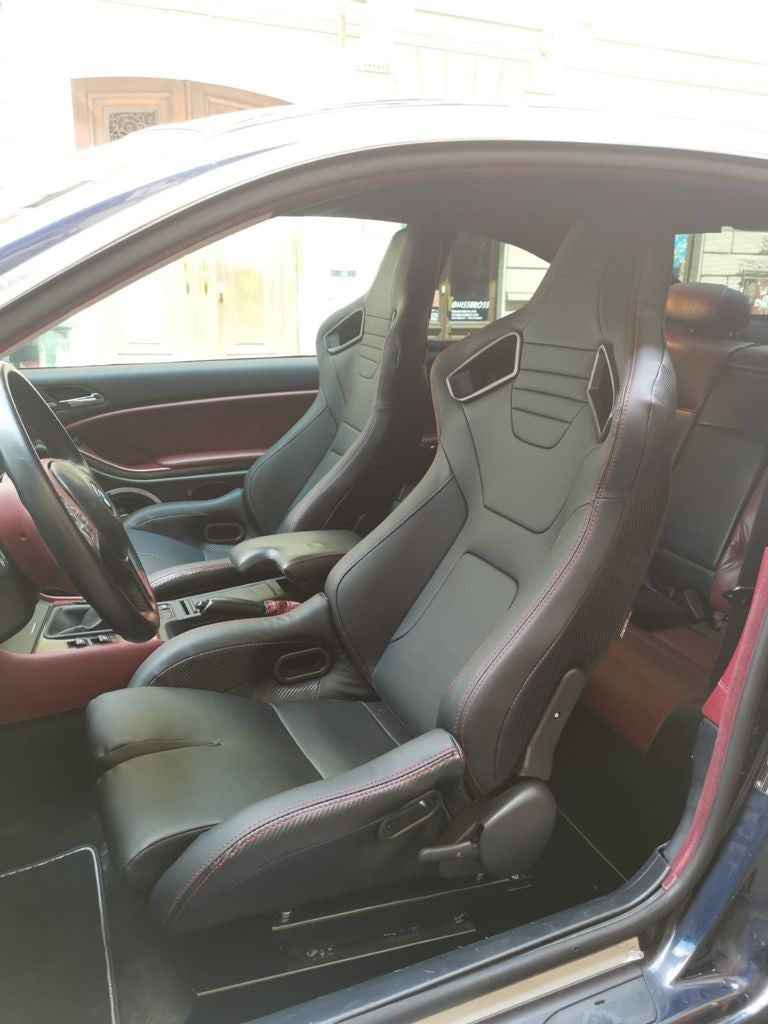 Simoni Universal Pair Luxe x2 Red Stitch Carbon Black Car Bucket Seats + slides