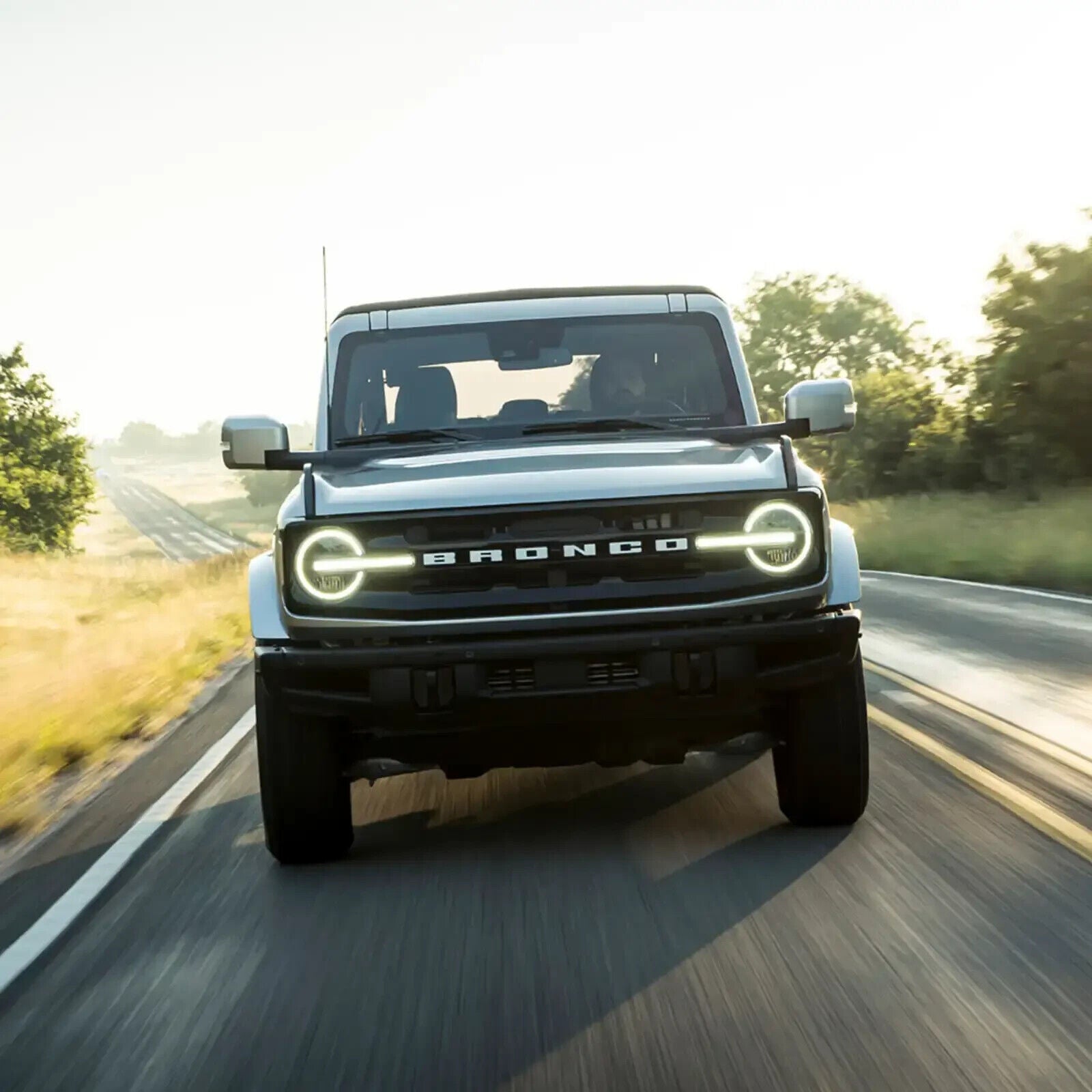 Pair VLAND 20-24 Ford Bronco Full LED DRL Lightbar Projector Halo Ring Headlights