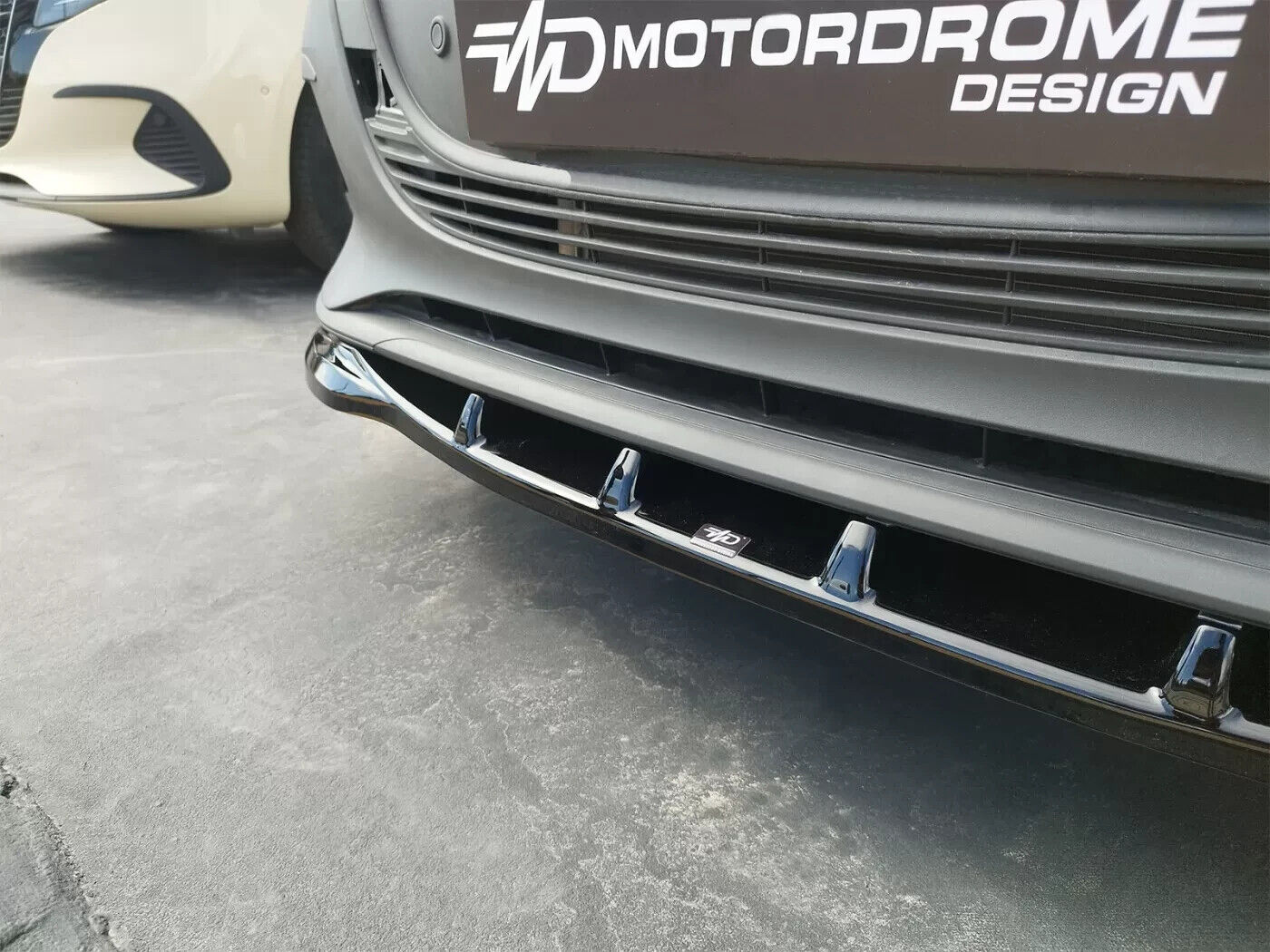 Motordrome Design Front Bumper Splitter Mercedes Vito W447 Facelift 2024+ Gloss