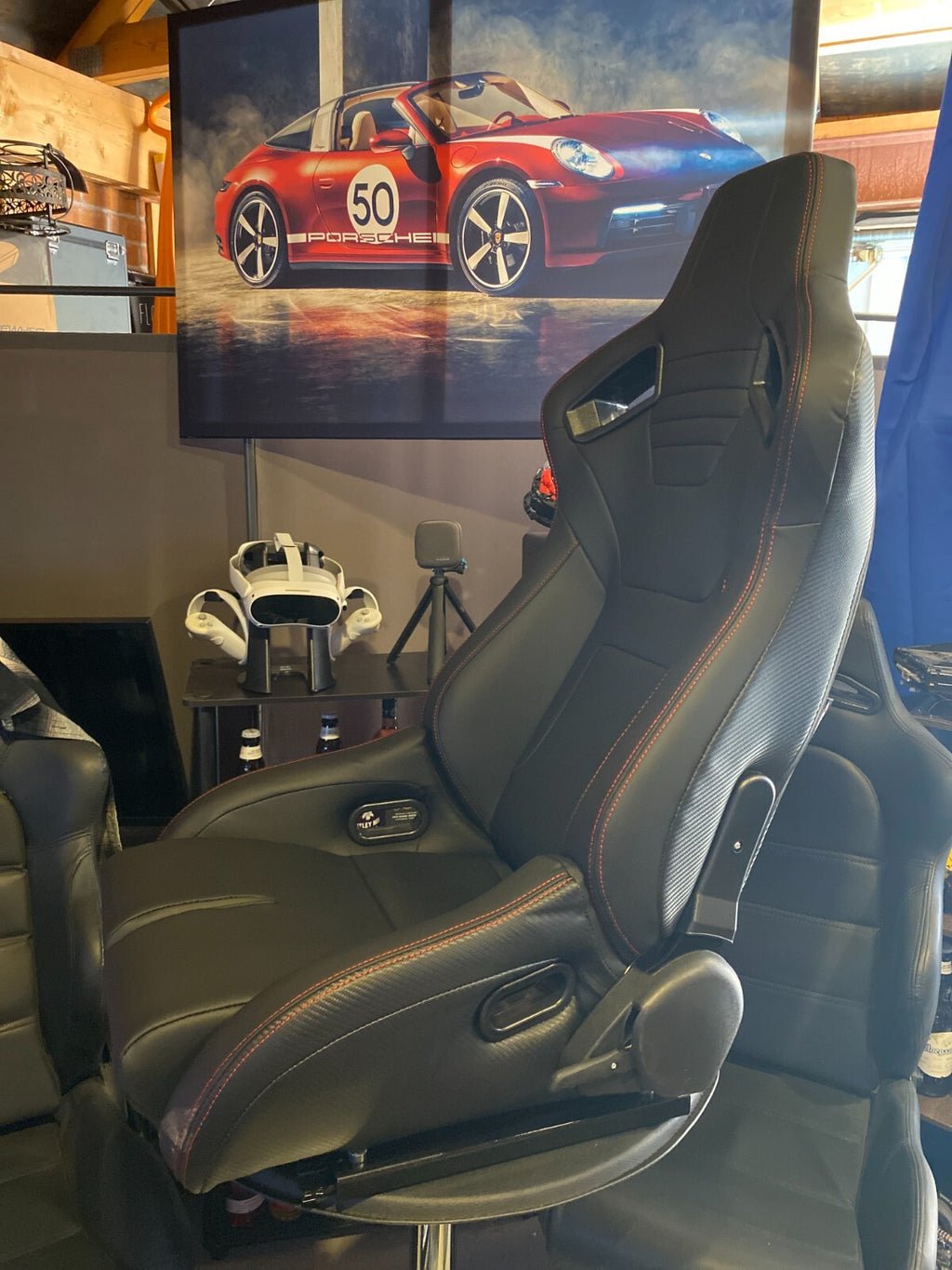 Simoni Racing Emerson Universal Supercar Bucket Seat Black Carbon Red runners