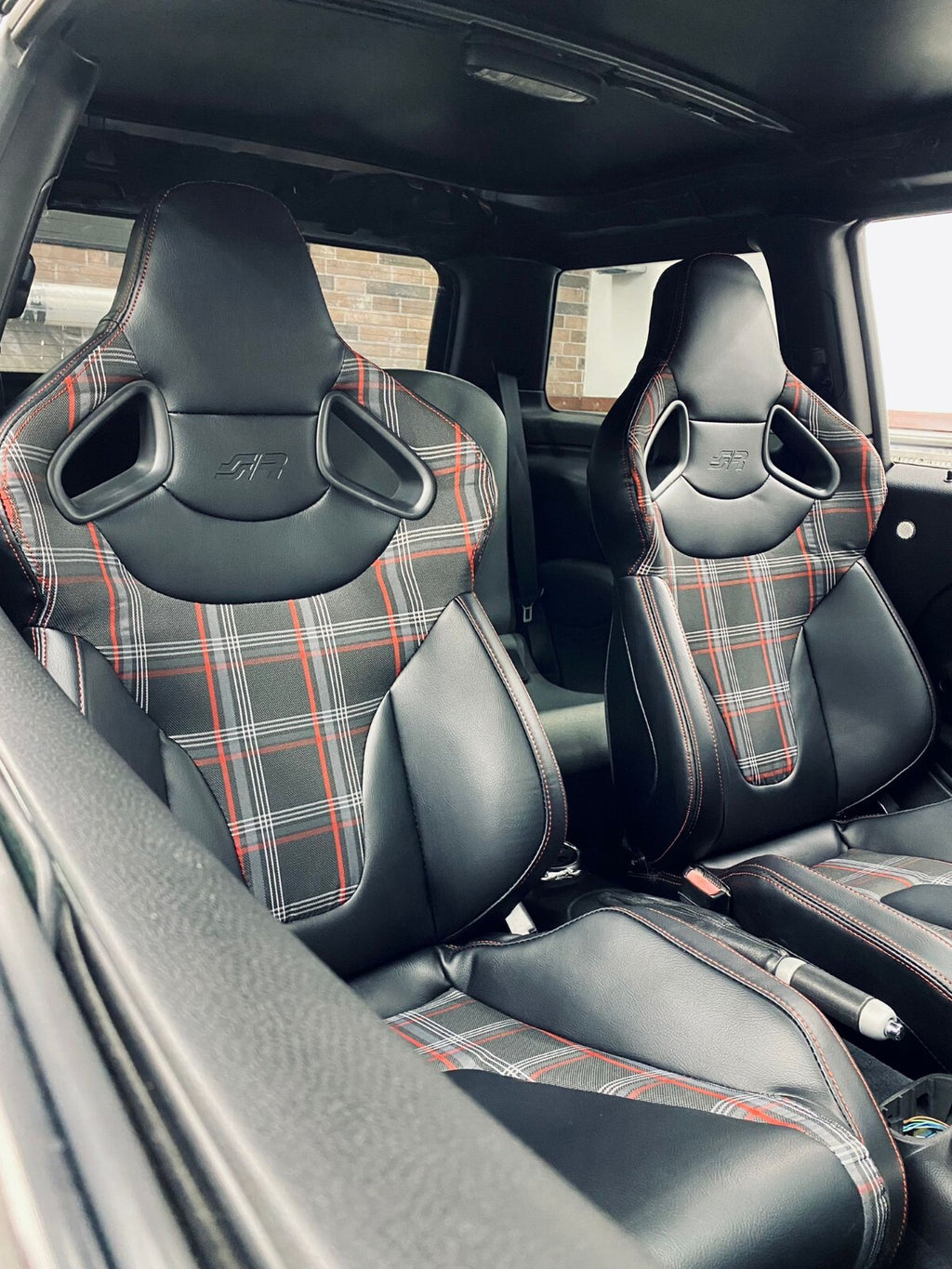 Simoni Racing Universal Plaid Check Tartan GTI Jackie x1 Bucket Seat Black & Red