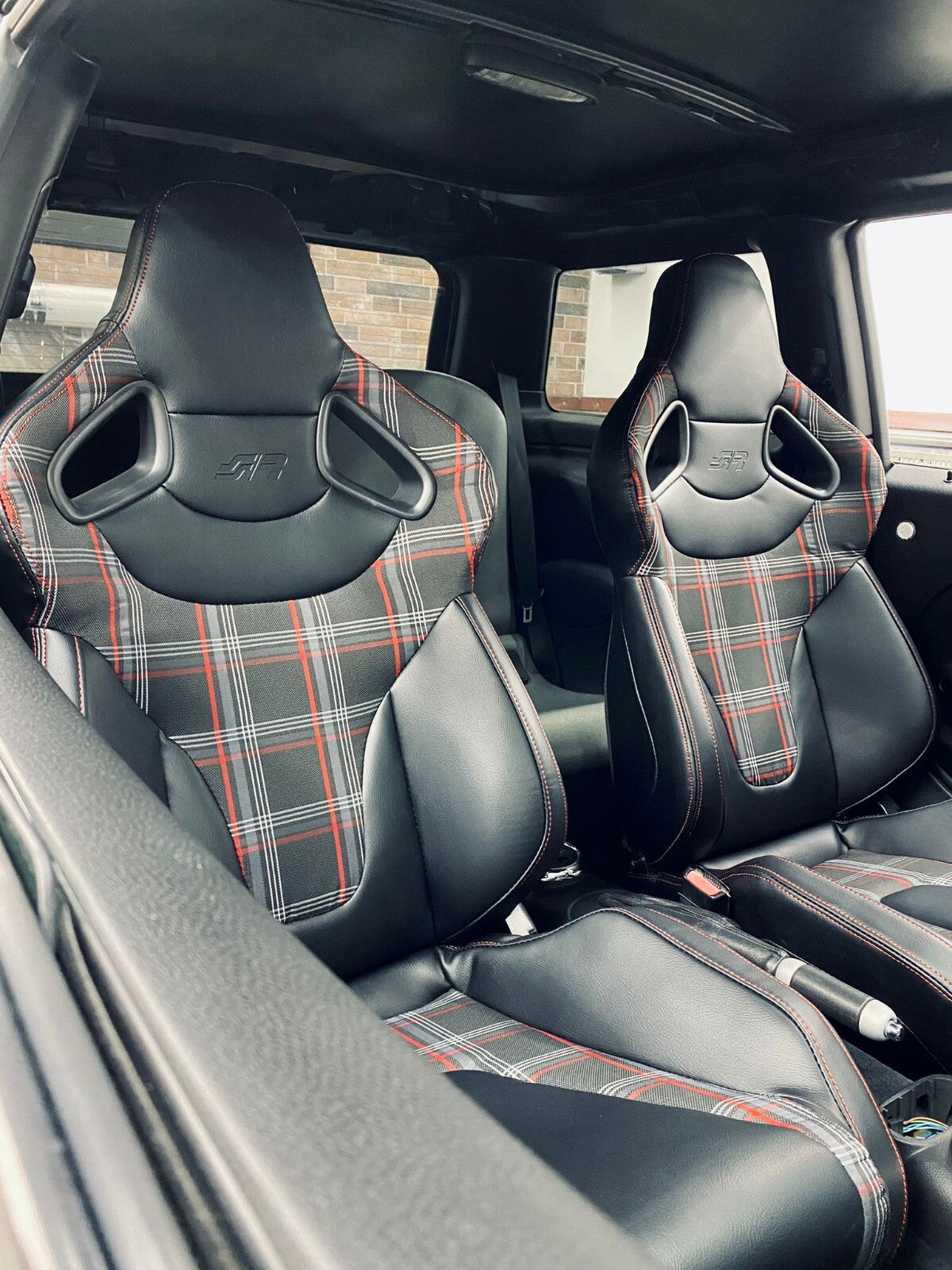 Simoni Racing Universal Plaid Check Tartan GTI Jackie x1 Bucket Seat Black & Red