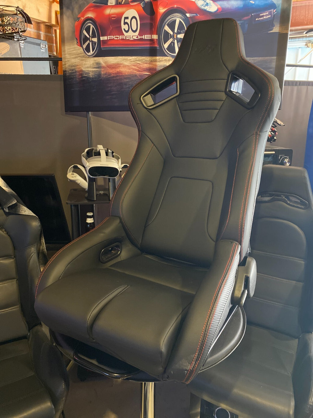 Simoni Racing Emerson Universal Supercar Bucket Seat Black Carbon Red runners